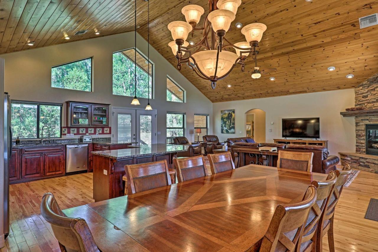 Serene Lakeside Cabin With Decks And Edler Lake Views! Pinetop-Lakeside Εξωτερικό φωτογραφία