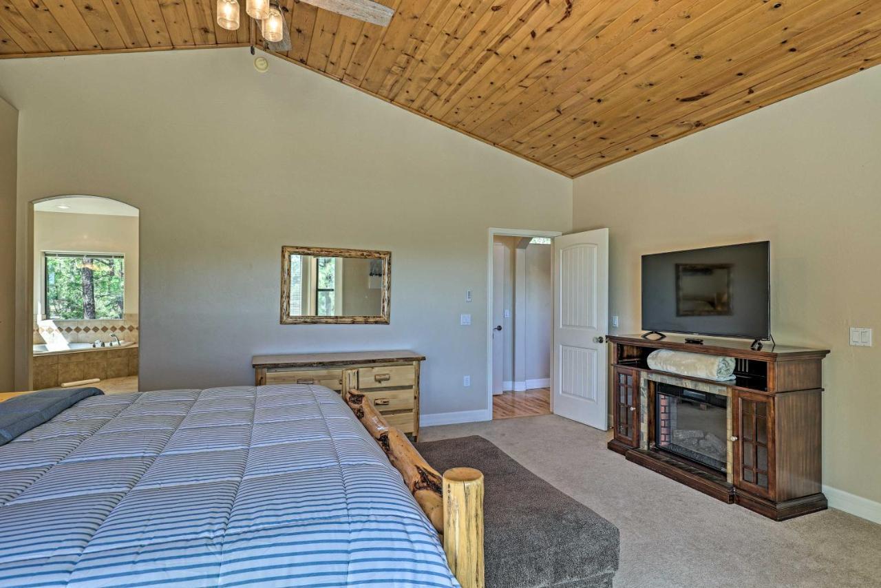 Serene Lakeside Cabin With Decks And Edler Lake Views! Pinetop-Lakeside Εξωτερικό φωτογραφία